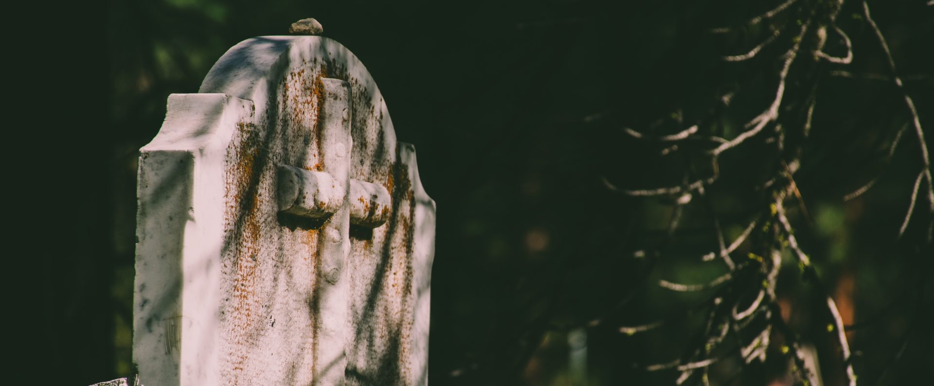 How To Clean a Headstone Properly | Cleaning Headstones